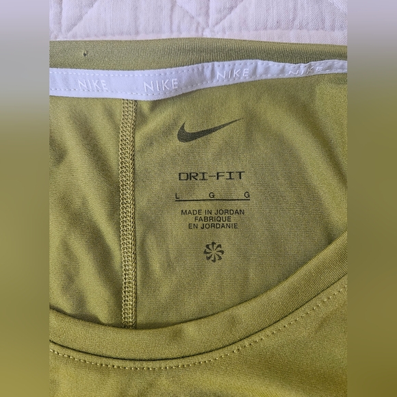 Nike Women Dri Fit training tank, size L - Picture 3 of 5